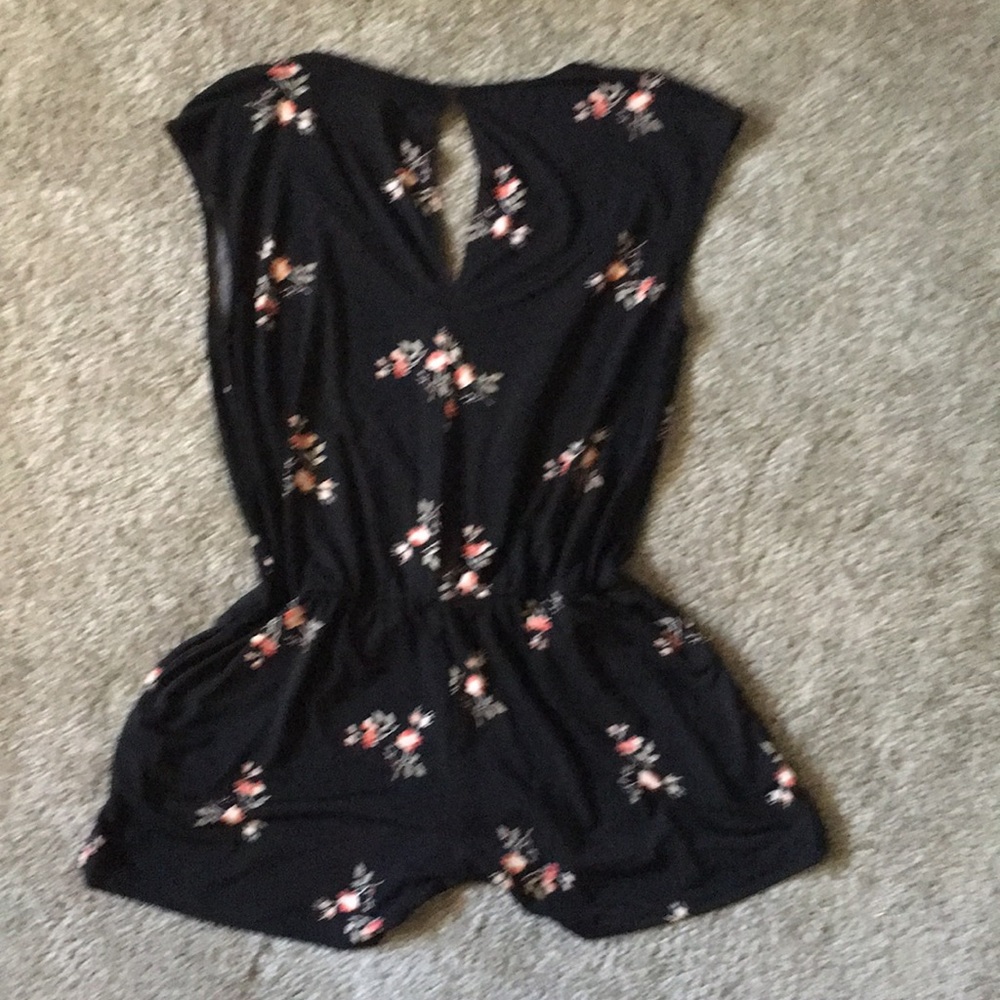 Romper - Picture 2 of 2